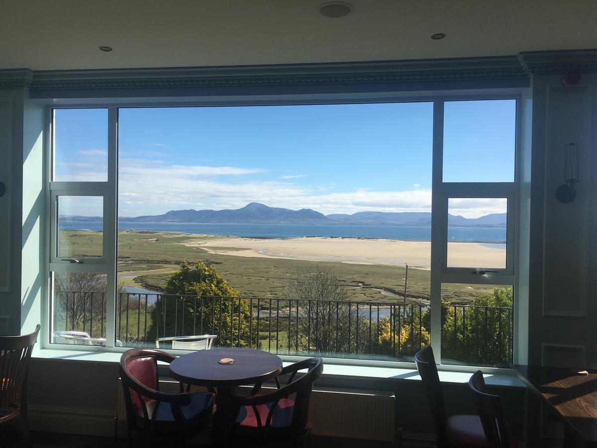 Mcloughlins Of Mulranny Hotel Екстериор снимка